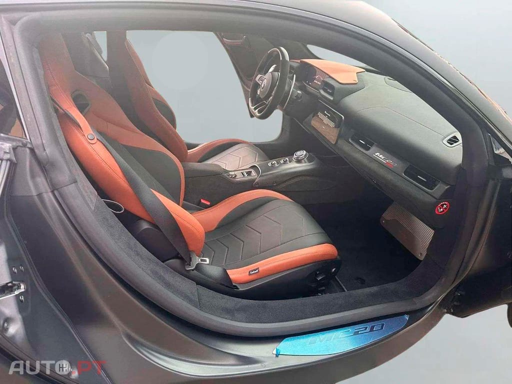 Maserati MC20 BIRDCAGE|CARBON