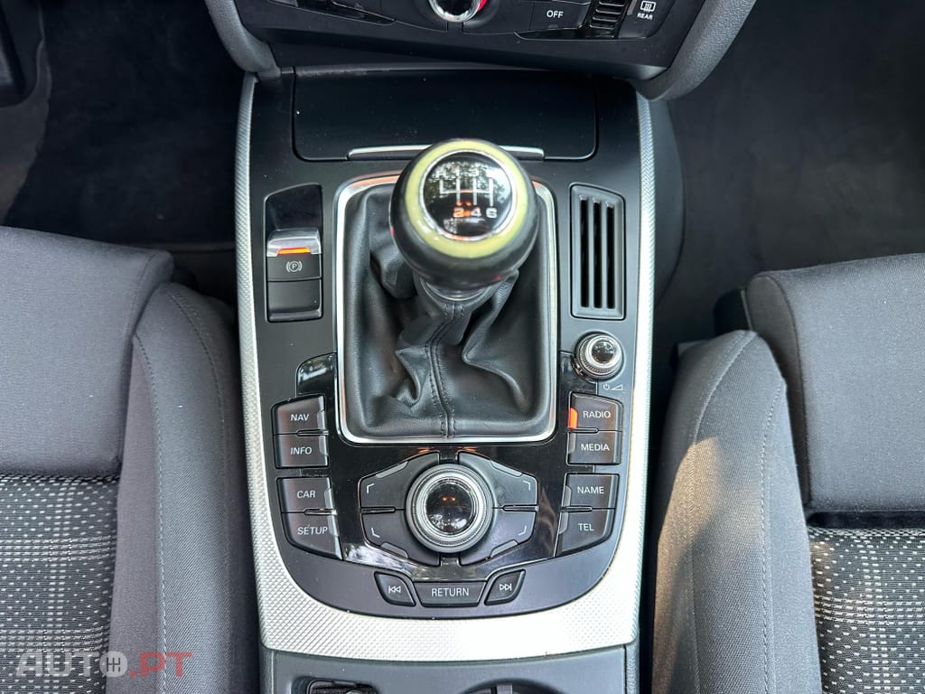 Audi A4 Avant 2.0 TDi Business Line S-line