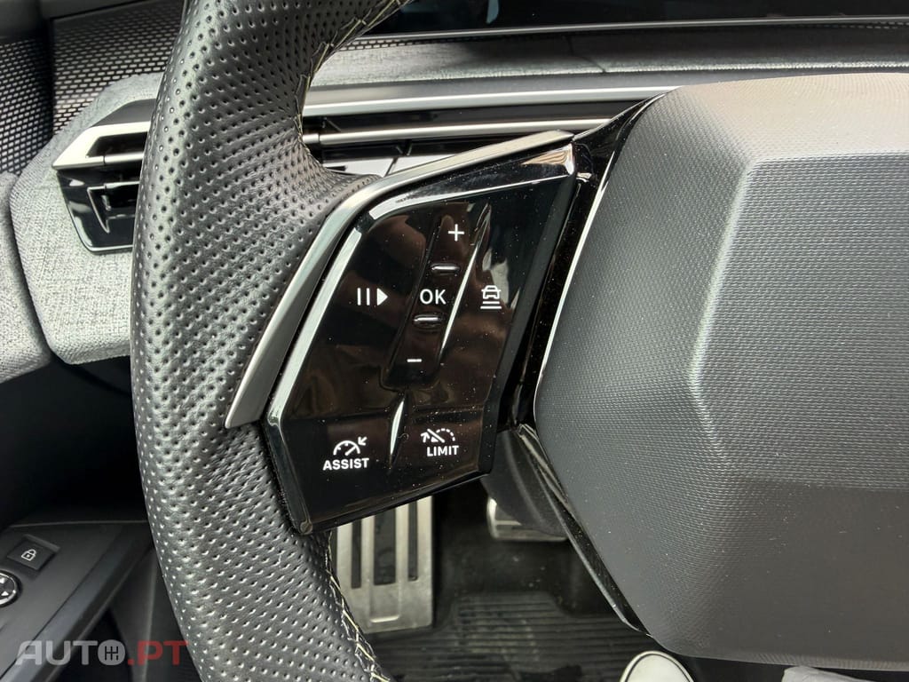 Peugeot E-5008 73 kWh GT