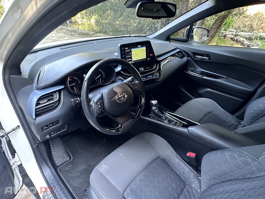 Toyota C-HR 1.8 Hybrid Exclusive