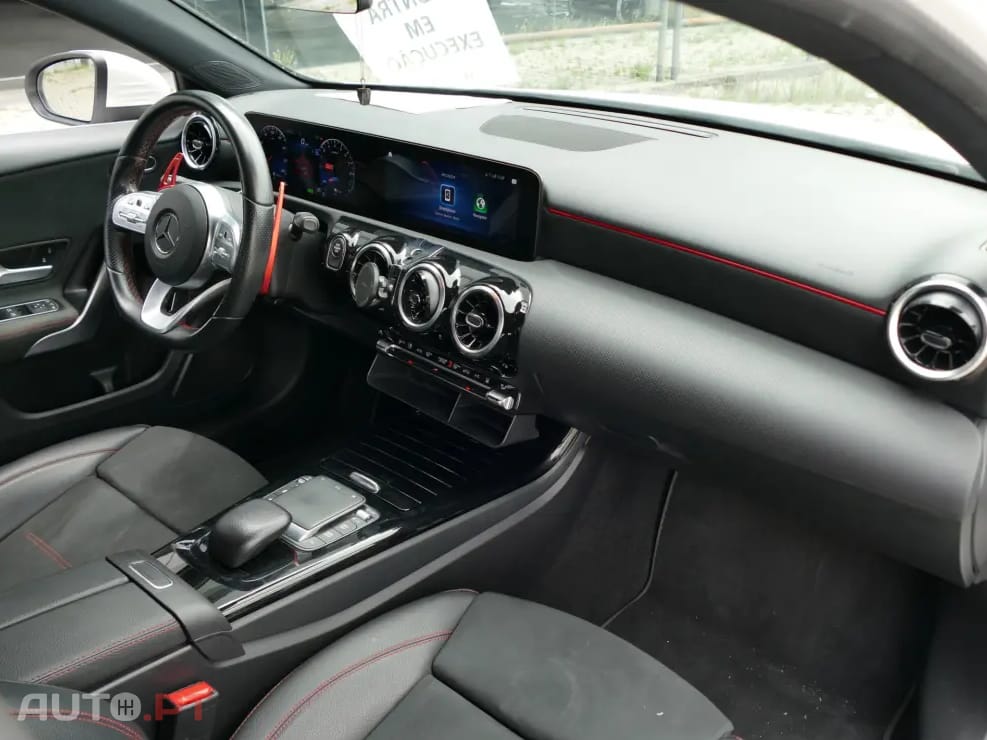 Mercedes-Benz A 250 e AMG Line