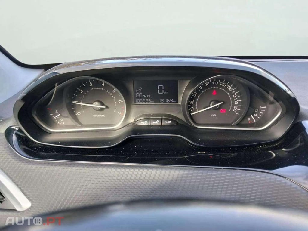 Peugeot 2008 1.2 PureTech Style