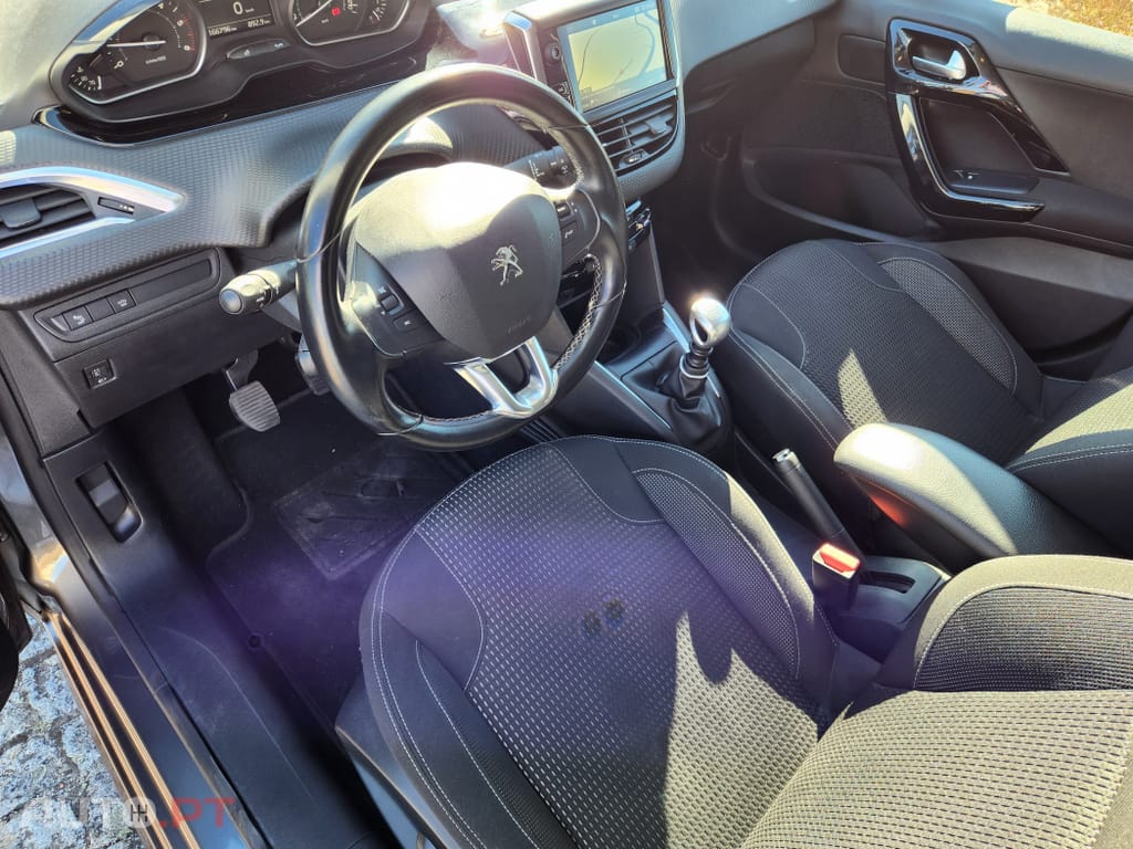 Peugeot 208 1.5 BlueHDi Allure