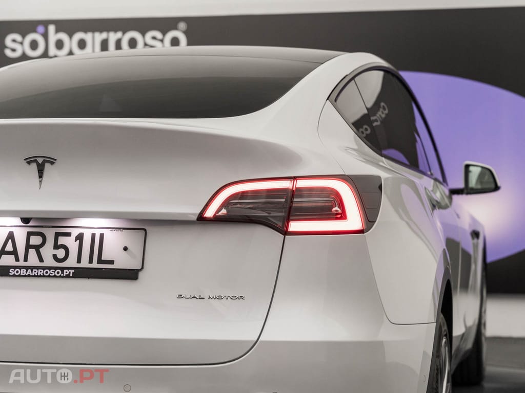 Tesla Model Y Long Range Tração Integral