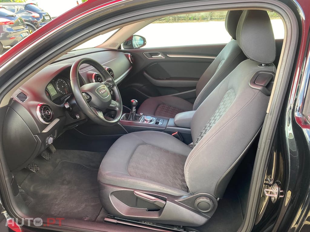 Audi A3 1.6 TDi S-line