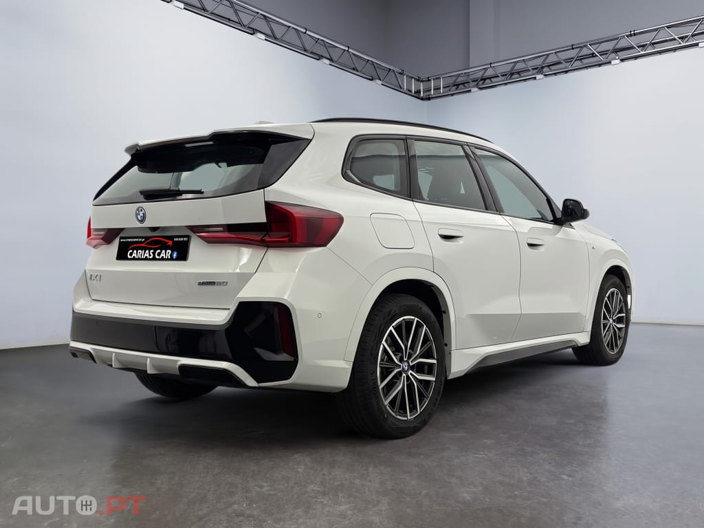 BMW iX1 eDrive20 Edição Desportiva M