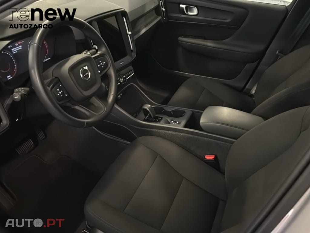 Volvo XC40 T2