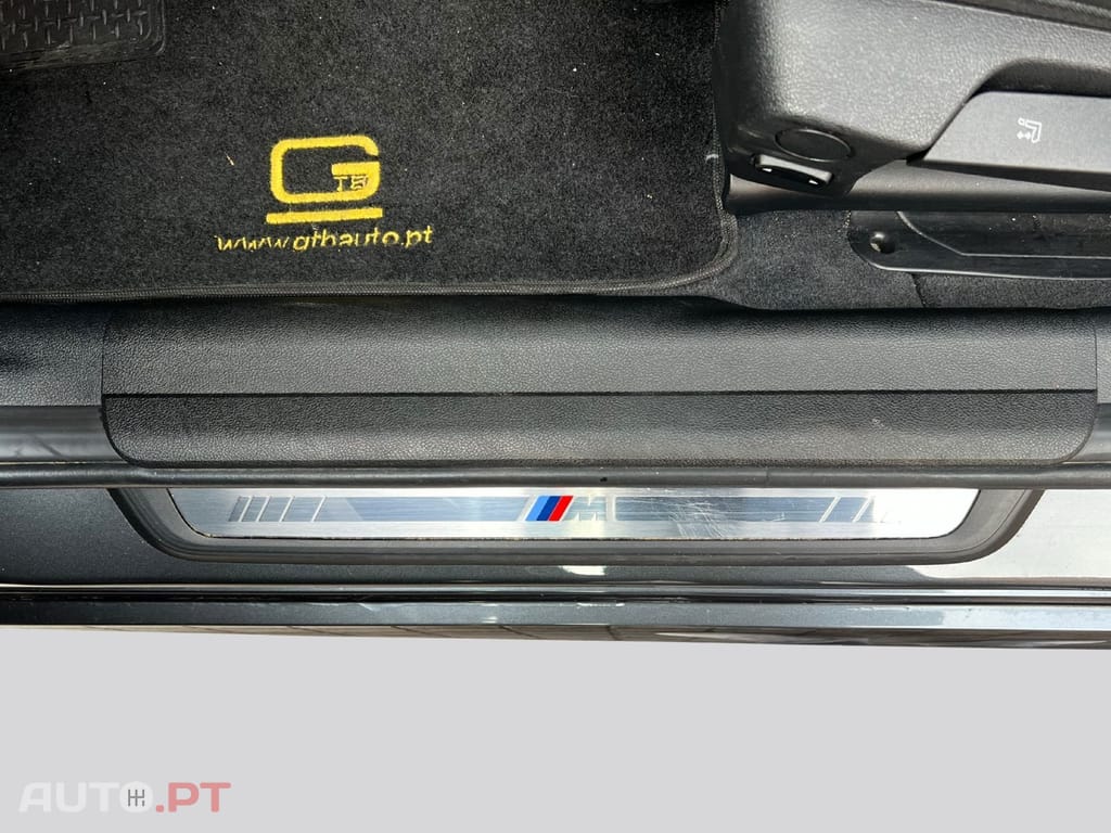 BMW 330 X DRIVE Pack M 