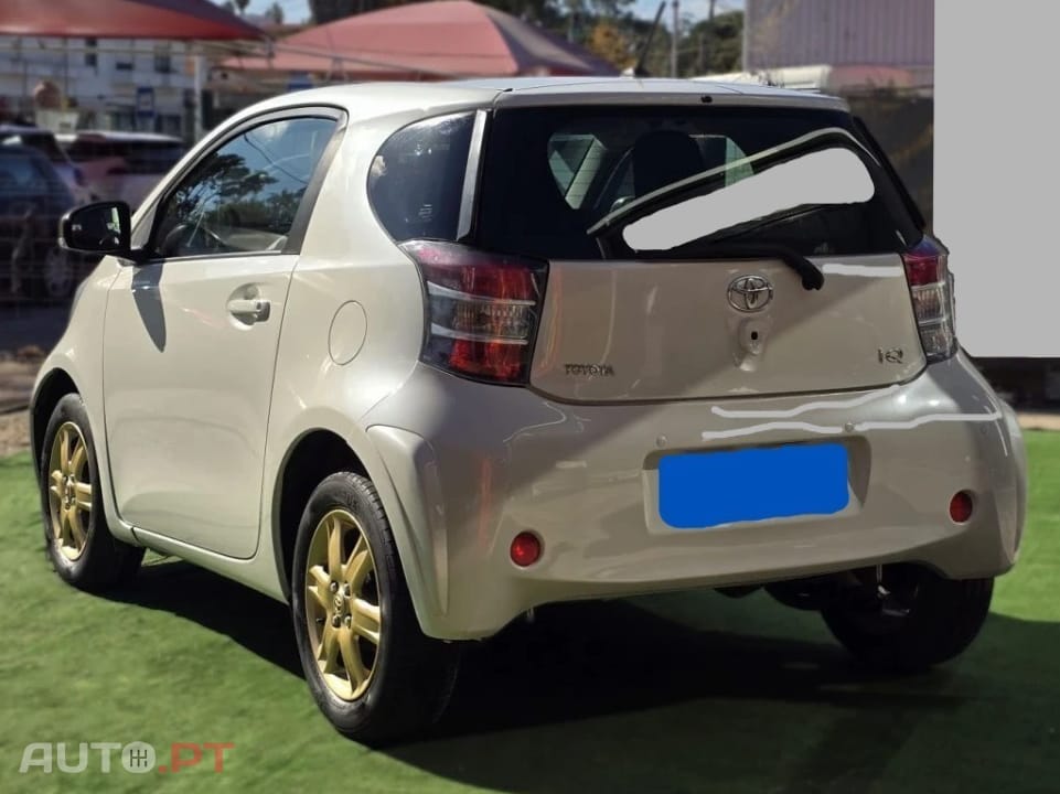 Toyota iQ 1.0 VVT-i