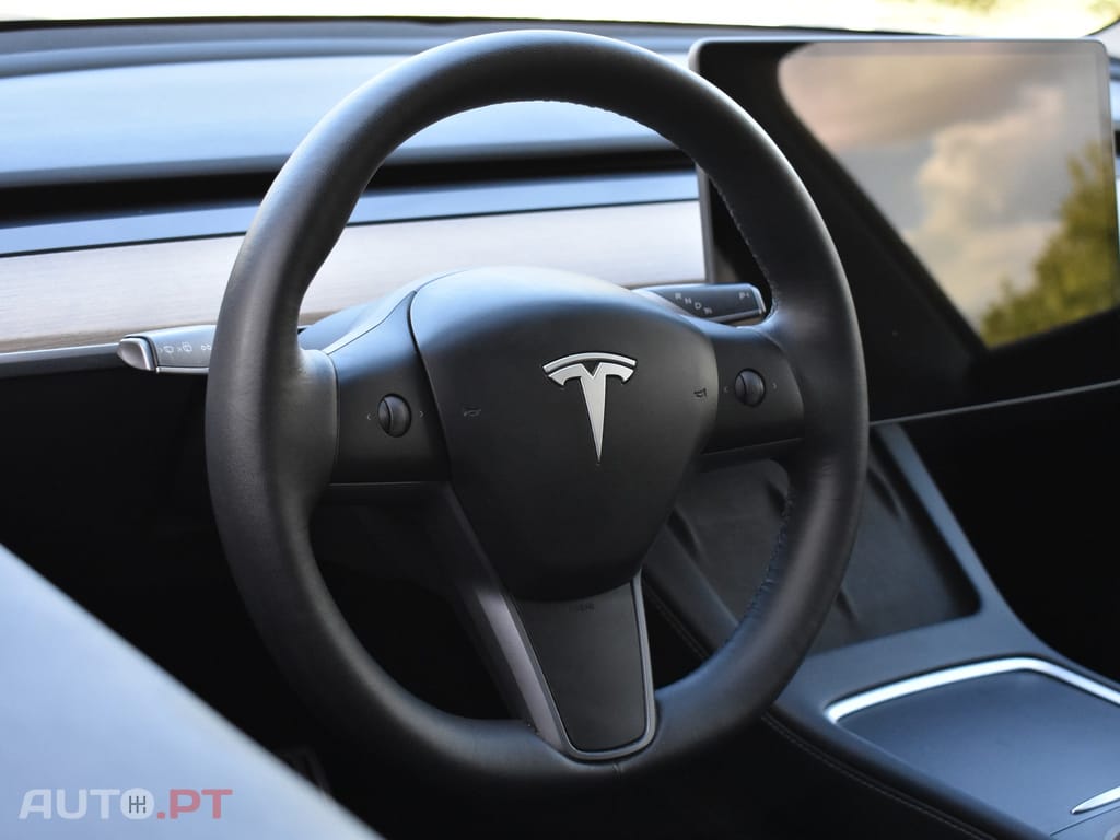 Tesla Model Y Performance Tração Integral