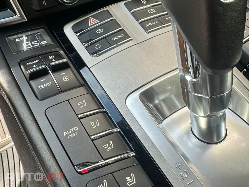 Porsche Panamera Platinum Edition