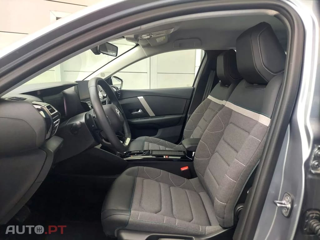 Citroen C4 X 1.2 PureTech Plus EAT8