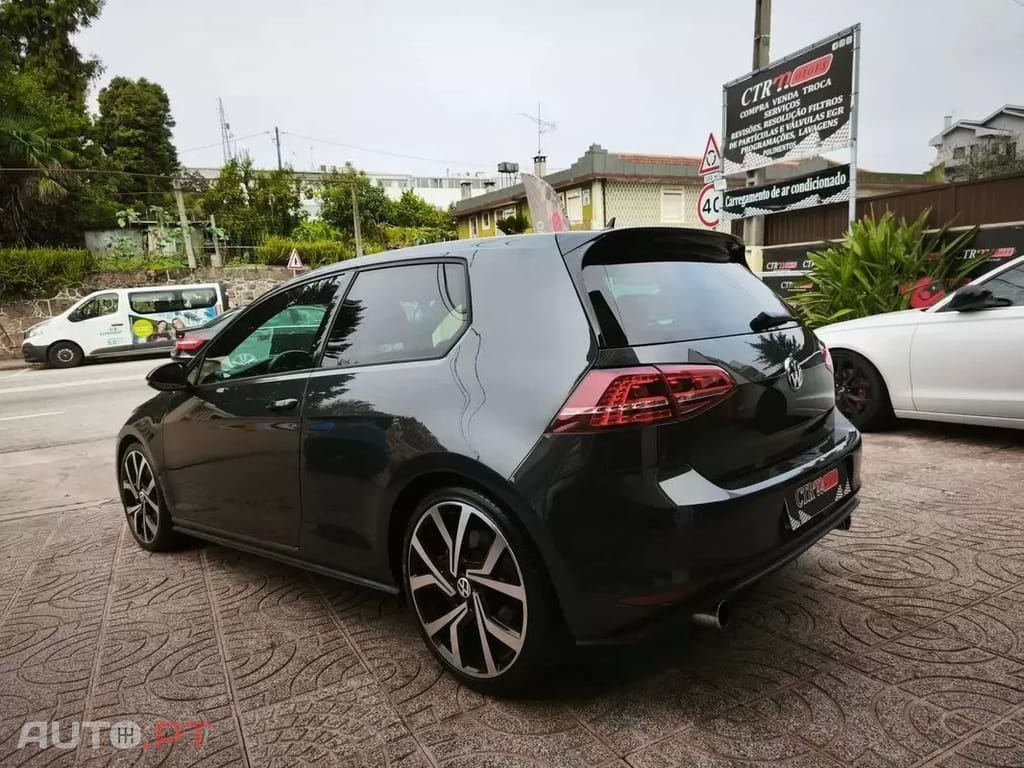 Volkswagen Golf  Gti Performance Bluemotion