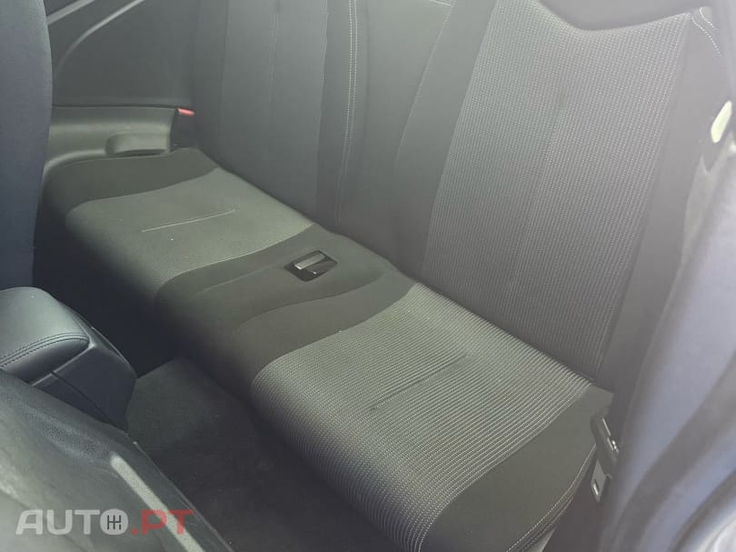 Peugeot RCZ 1.6 155 THP Auto