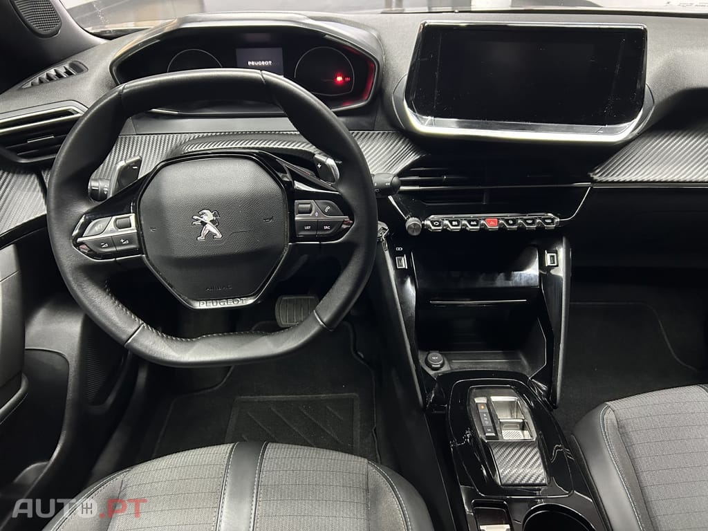 Peugeot 2008 1.2 PureTech Allure EAT8