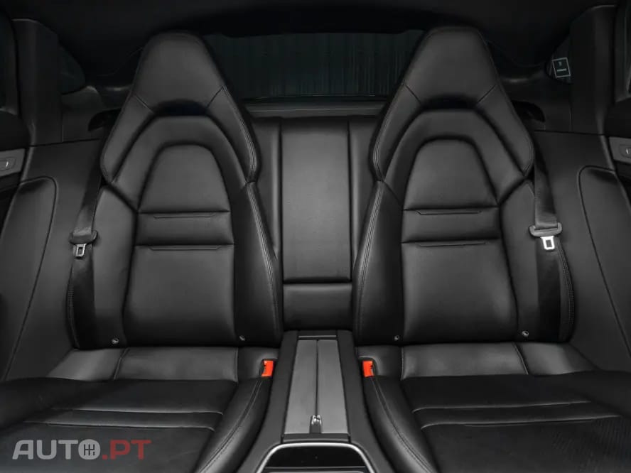 Porsche Panamera 4 E-Hybrid