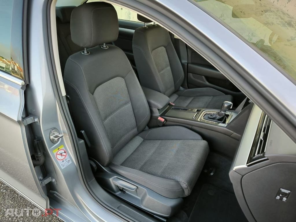 Volkswagen Passat 2.0 TDI Business P.DSG