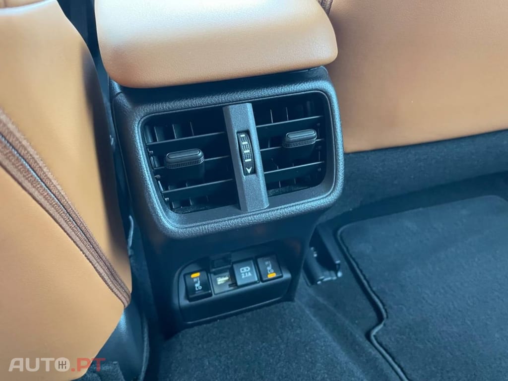 Lexus UX Executive+