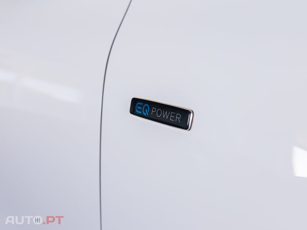 Mercedes-Benz GLA 250 e AMG Line