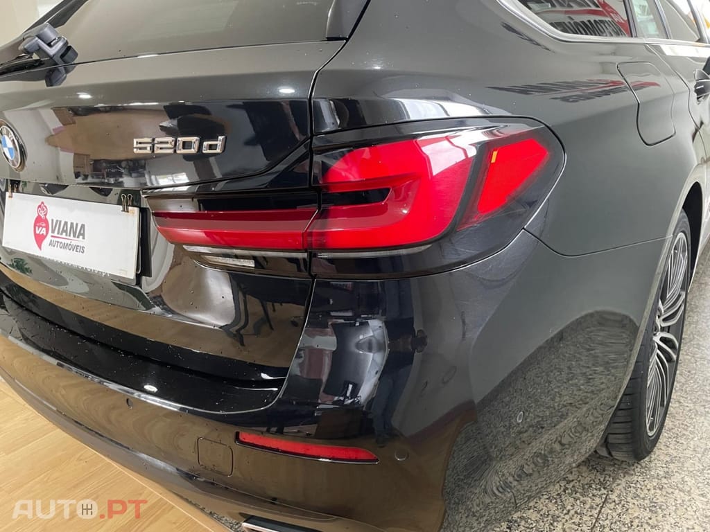 BMW 520 d Line Luxury Auto — fotografia 19