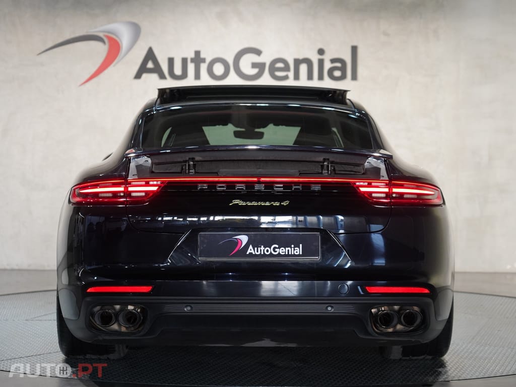 Porsche Panamera 4 E-Hybrid