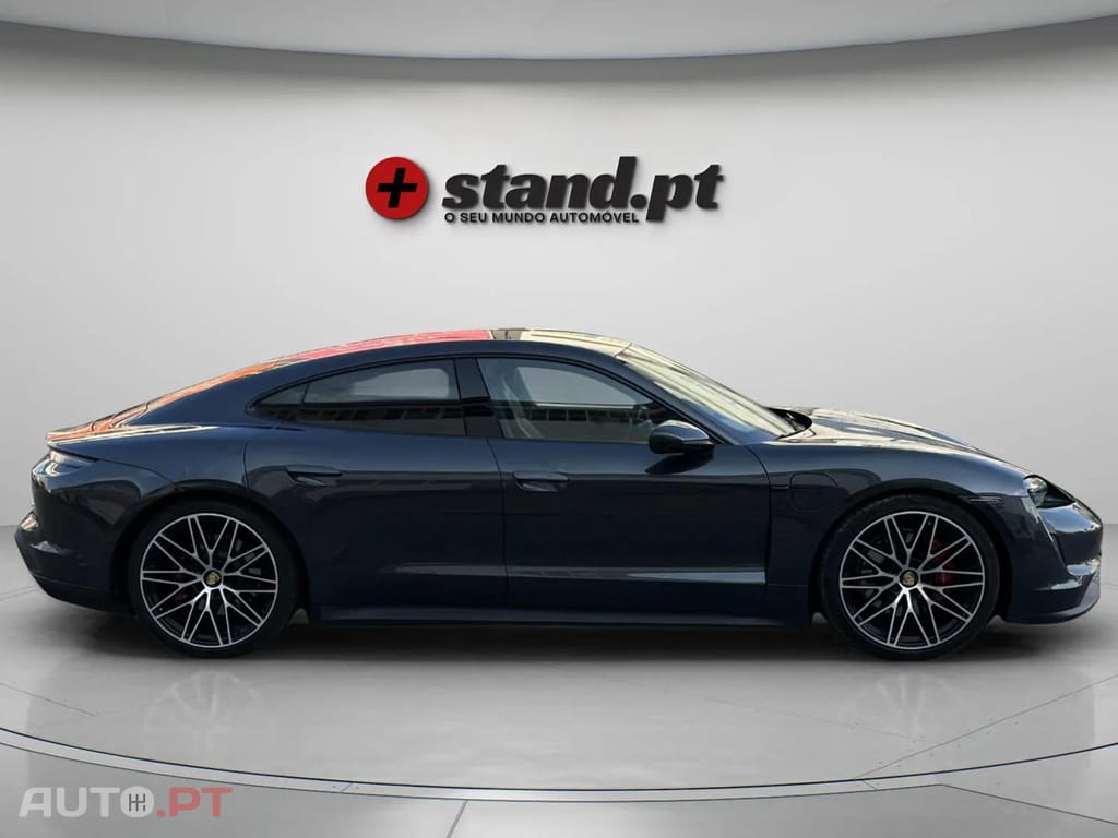 Porsche Taycan 4S