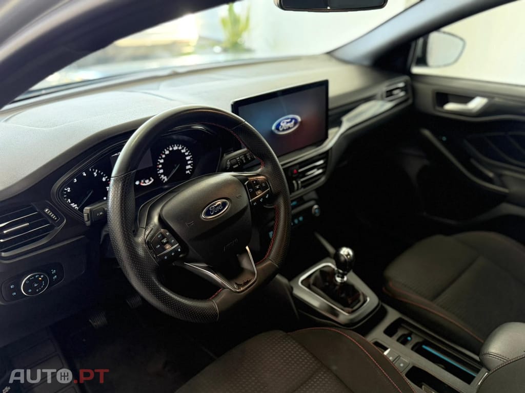 Ford Focus SW 1.0 EcoBoost ST-Line