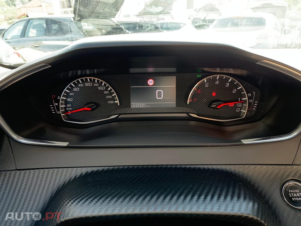 Peugeot 2008 1.5 BlueHDi Allure