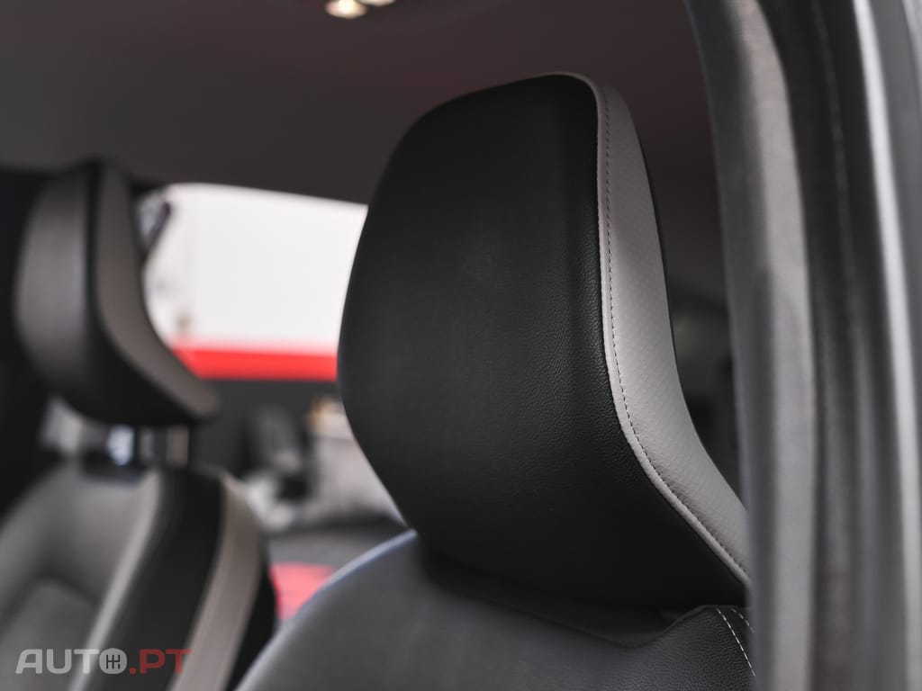 Renault Captur 1.5 dCi Exclusive XMOD — fotografia 15