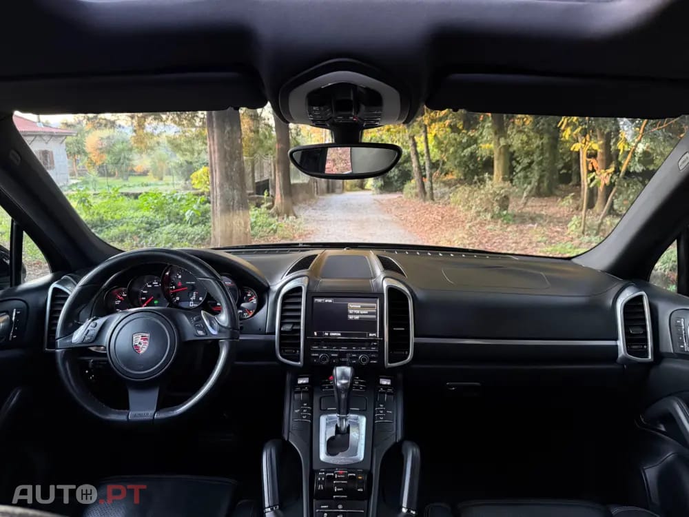 Porsche Cayenne Platinum Edition