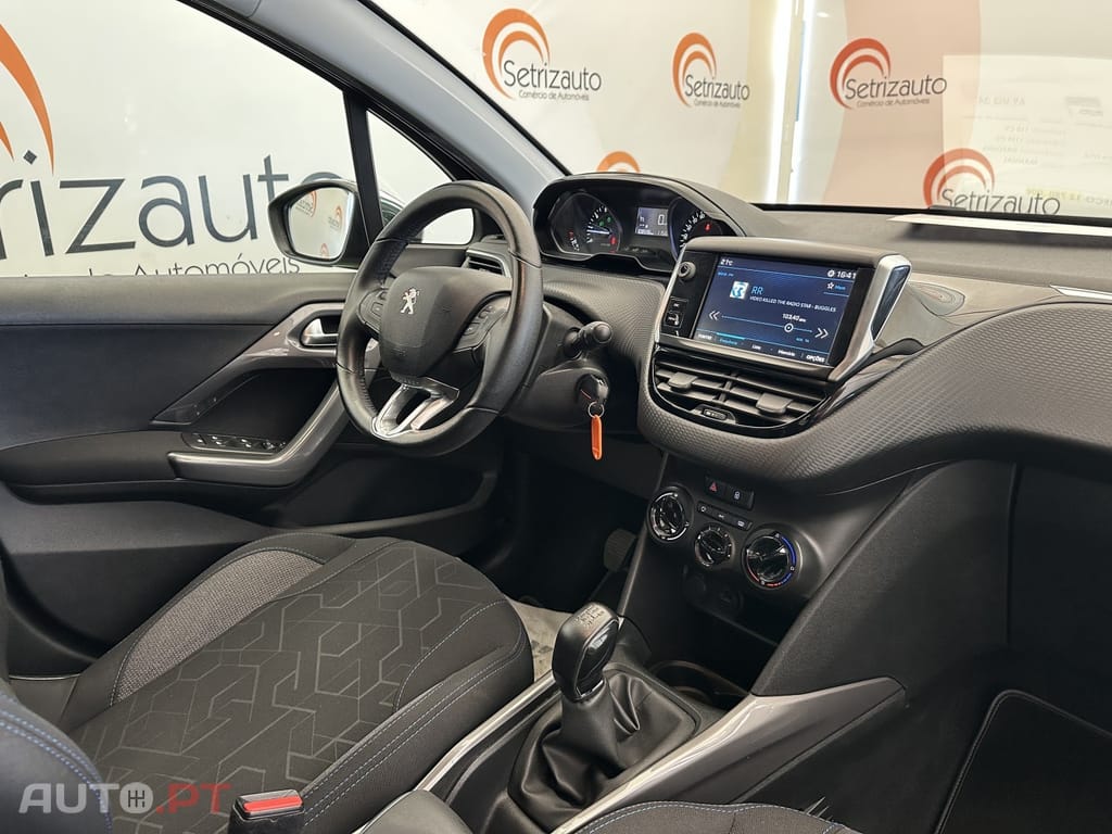 Peugeot 2008 1.2 PureTech Style