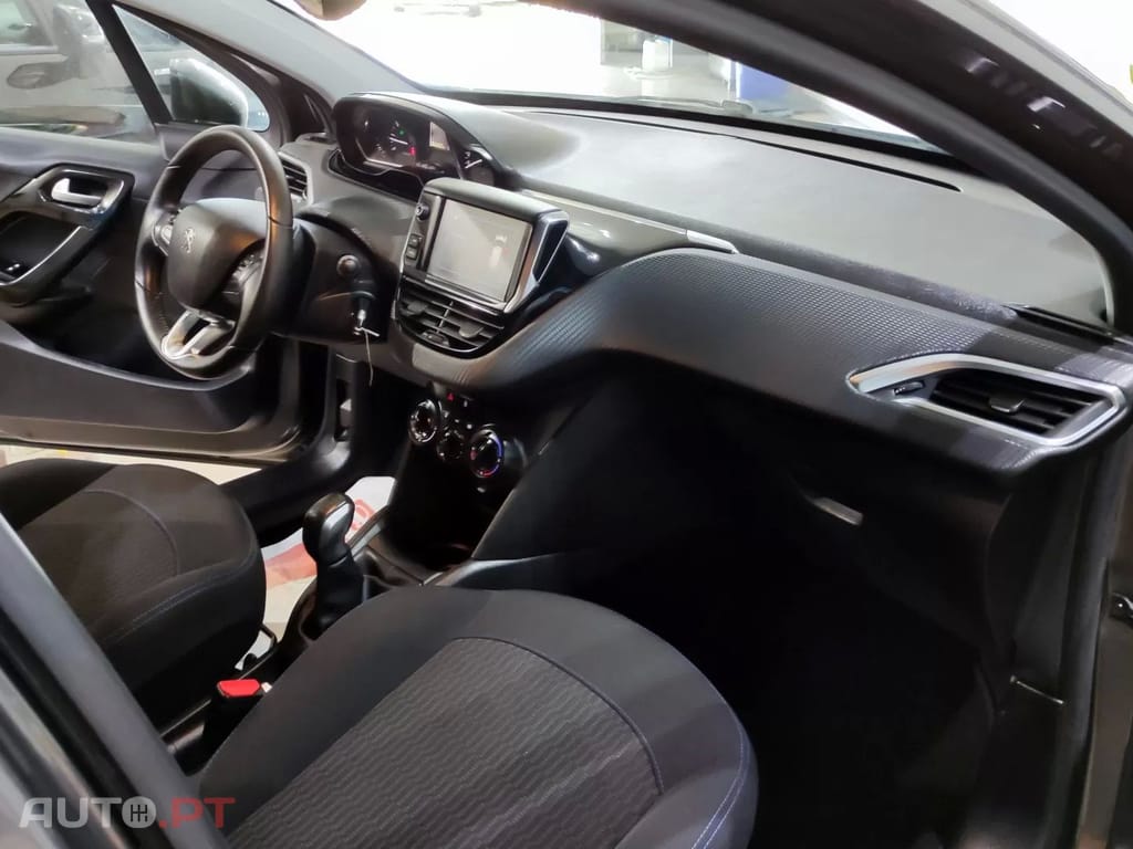 Peugeot 208 1.2 PureTech Style