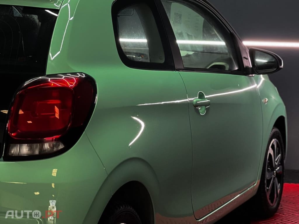 Citroen C1 1.2 VTi Shine