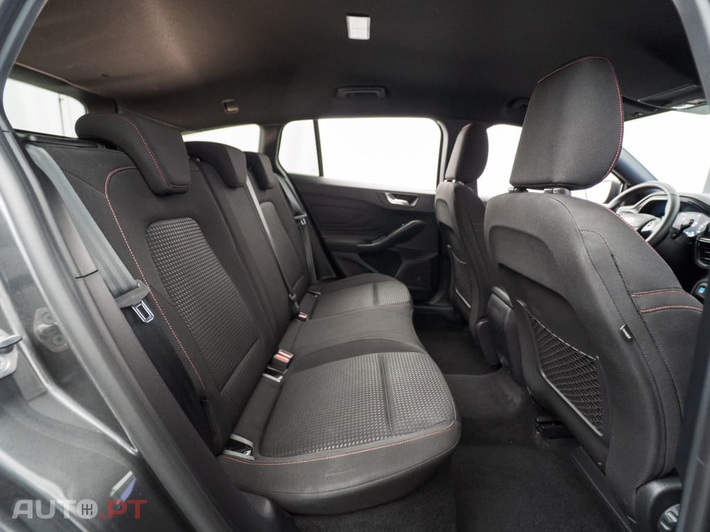 Ford Focus SW 1.0 EcoBoost MHEV ST-Line