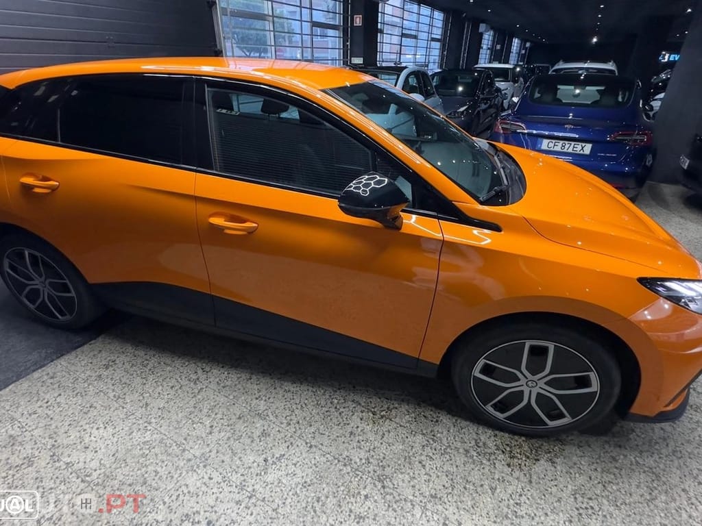 MG MG4 64 kWh Luxury