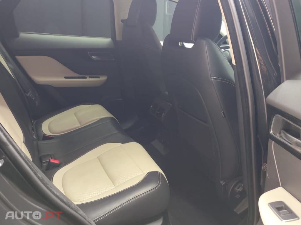 Jaguar F-Pace 2.0 i4D Portfolio AWD Aut.