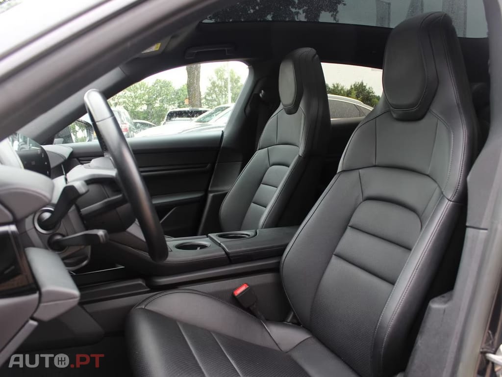 Porsche Taycan 93 kWh