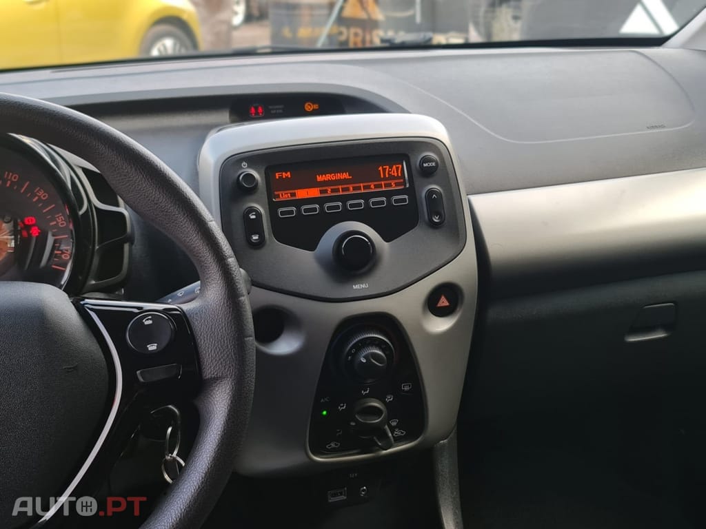 Peugeot 108 1.0 VTi Style