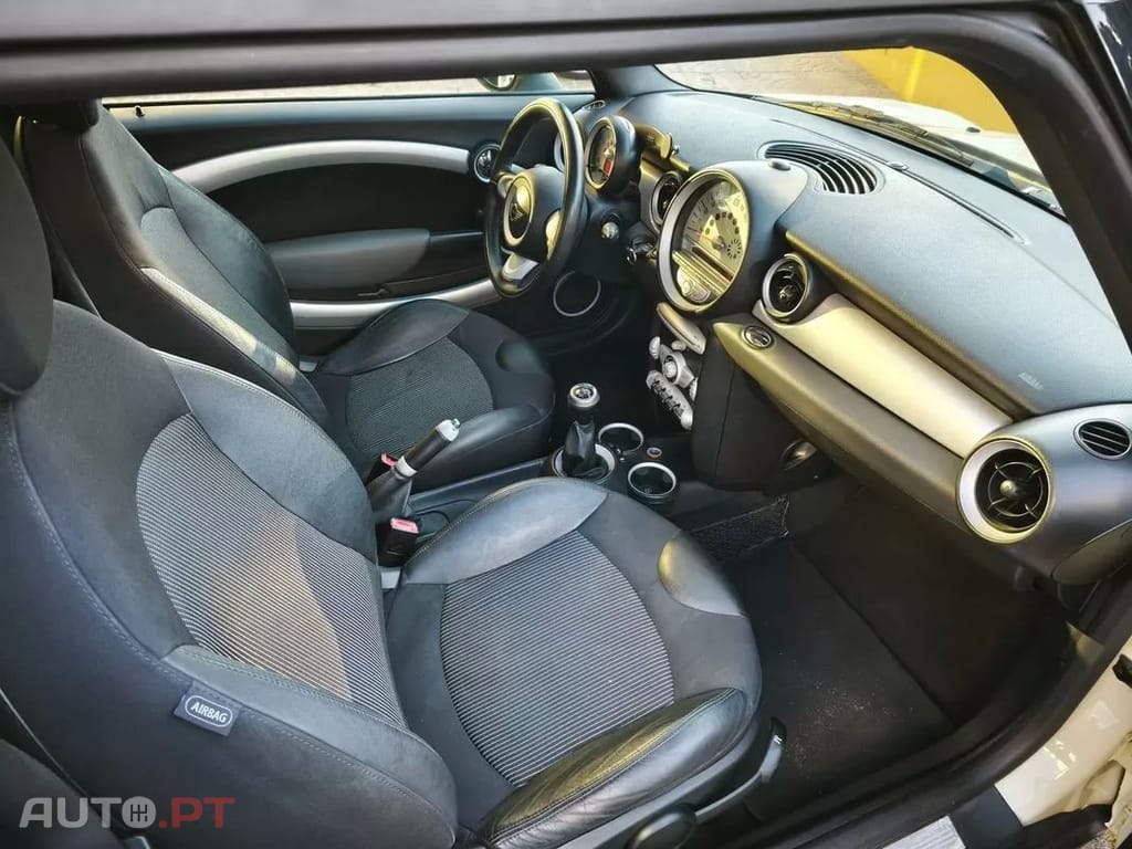 MINI Cooper Cooper D