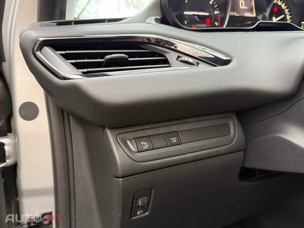 Peugeot 208 1.2 PureTech Active