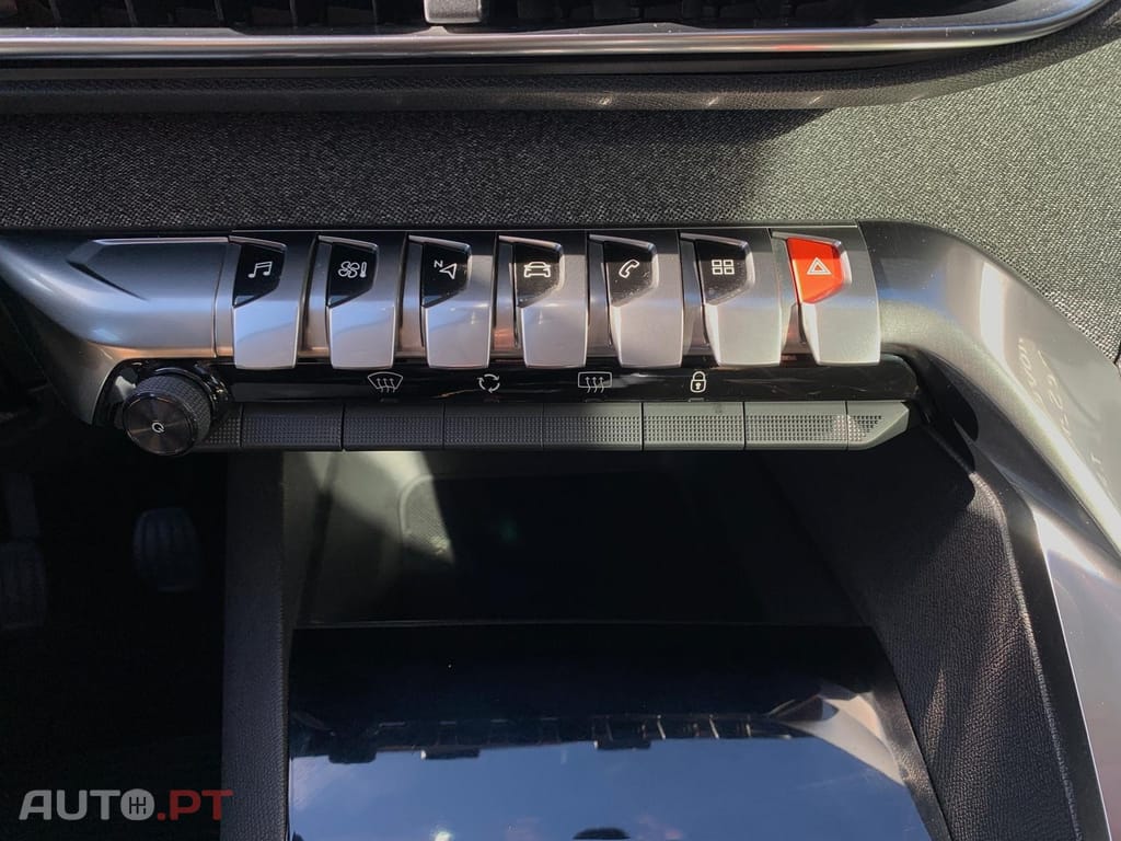 Peugeot 3008 1.5 BlueHDi Allure