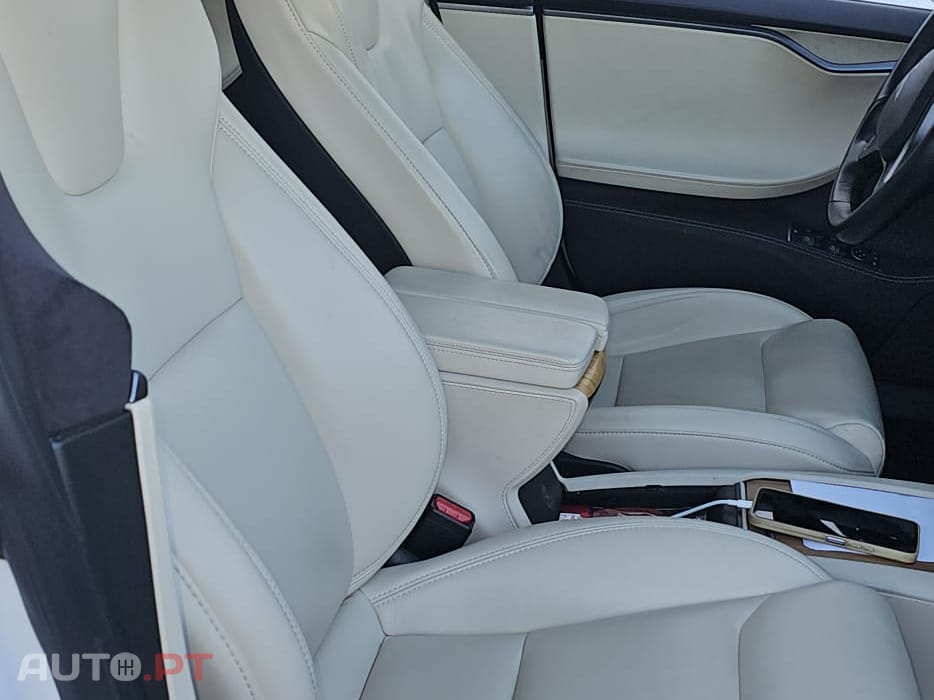 Tesla Model S Long Rang