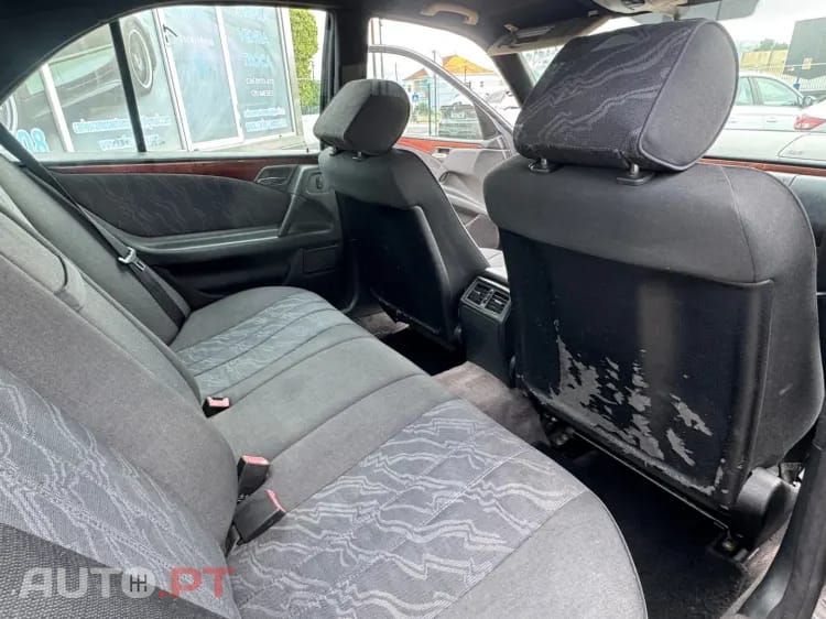 Mercedes-Benz E 220 CDI Classic