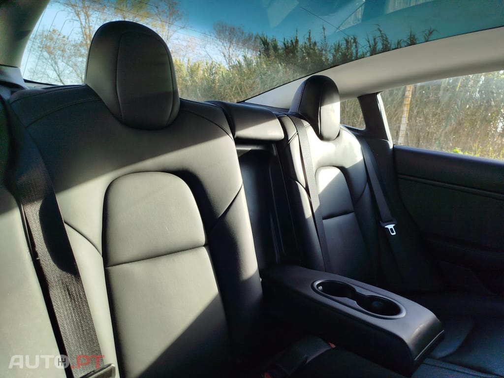 Tesla Model 3 Tração Traseira