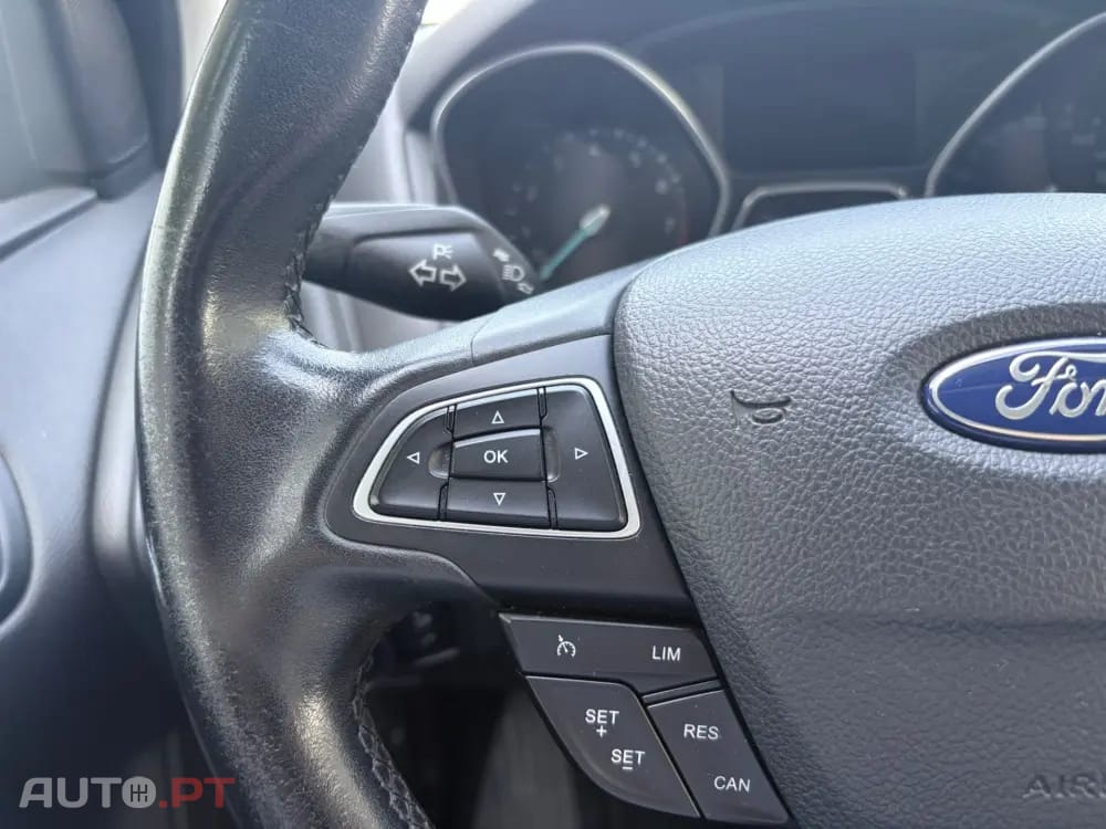 Ford Focus 1.0 EcoBoost S&S COOL&CONNECT DESIGN