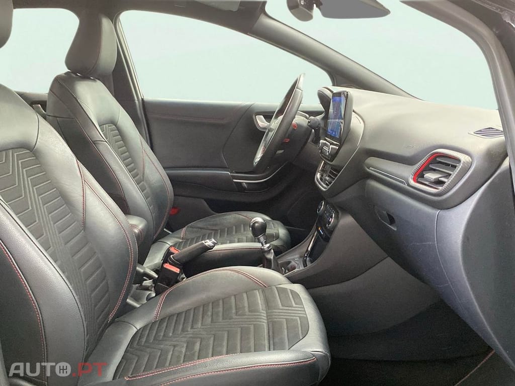 Ford Puma 1.0 EcoBoost MHEV ST-Line