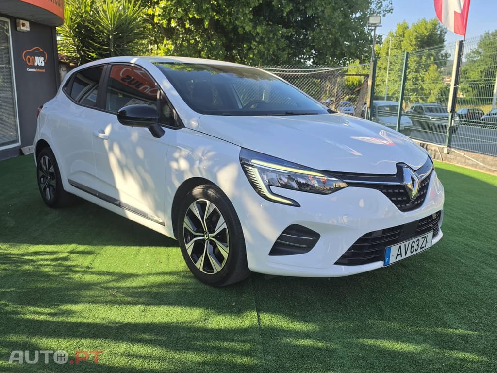 Renault Clio 𝙑 𝟭.𝟬 𝙏𝘾𝙚 𝙀𝙫𝙤𝙡𝙪𝙩𝙞𝙤𝙣 𝘽𝙞-𝙁𝙪𝙚𝙡