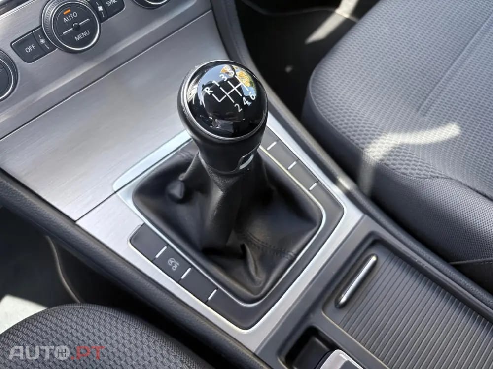 Volkswagen Golf 1.0 TSI Trendline