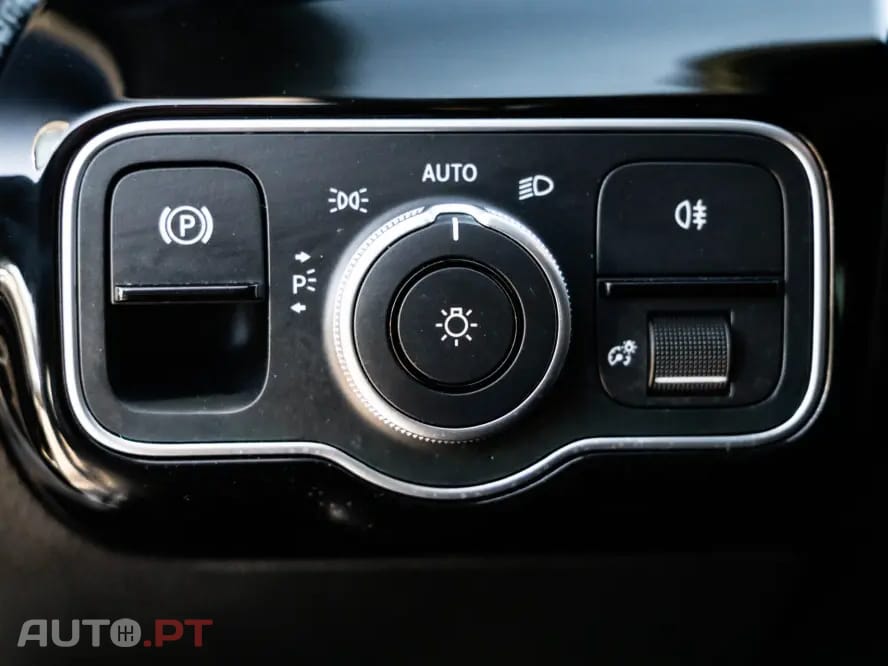 Mercedes-Benz A 250 e 8G-DCT Style