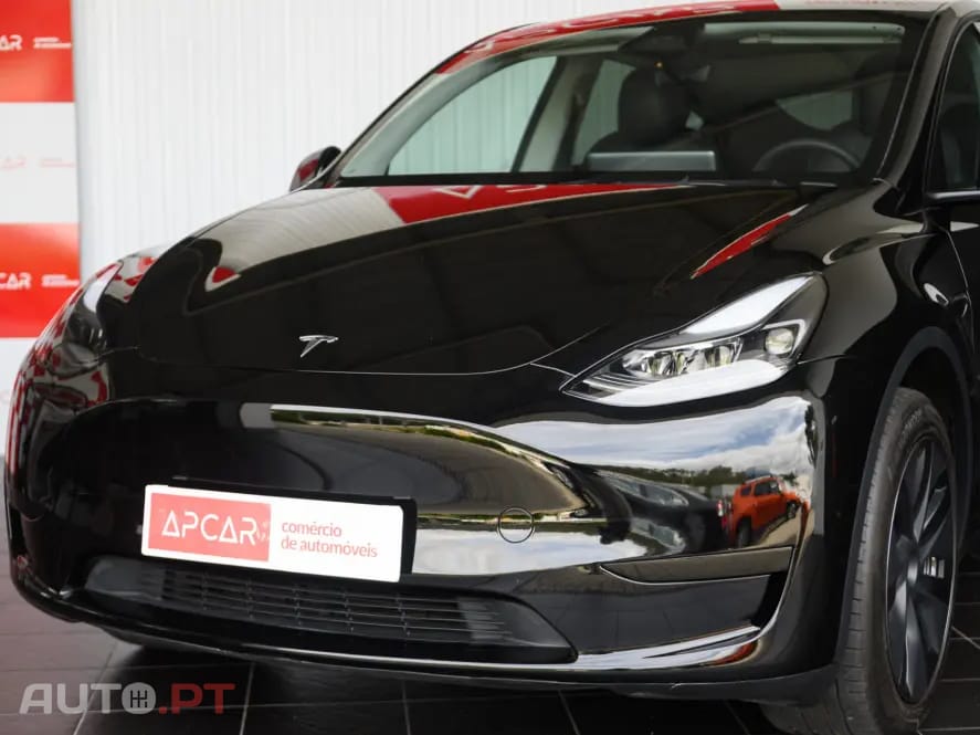 Tesla Model Y Long Range RWD